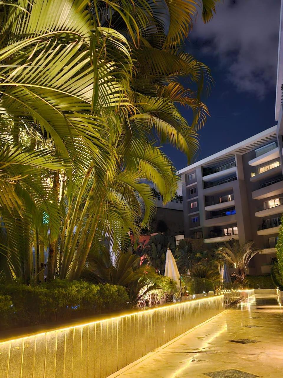 Sheraton Ocean 503 - Private